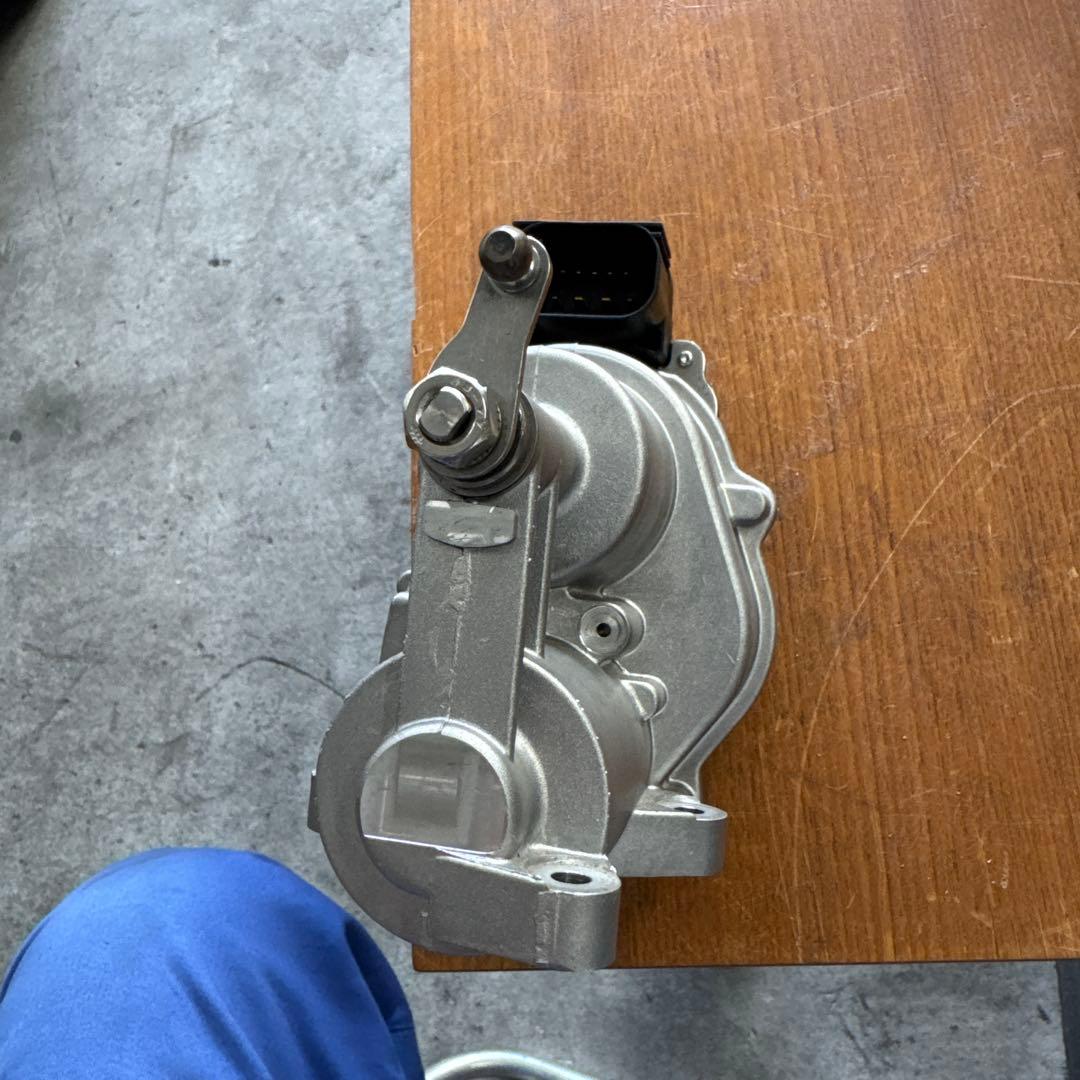 BMW E92 m3 スロットルサーボモータ強化ギア①