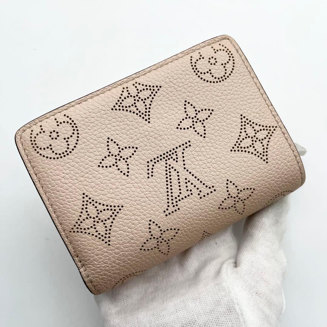 極美品 希少カラー ルイヴィトン マヒナ ポルトフォイユ クレア 薄い