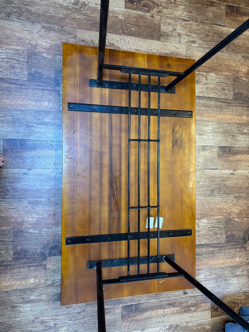 ビーカンパニー　ダイニングテーブル