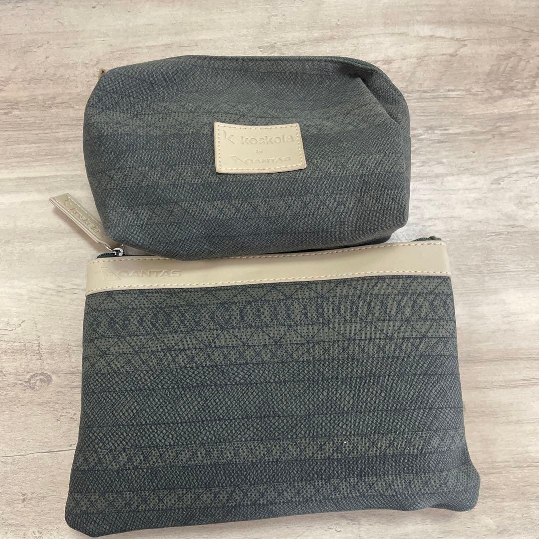 新品未使用】カンタス航空ビジネスクラスのアメニティポーチ 2個