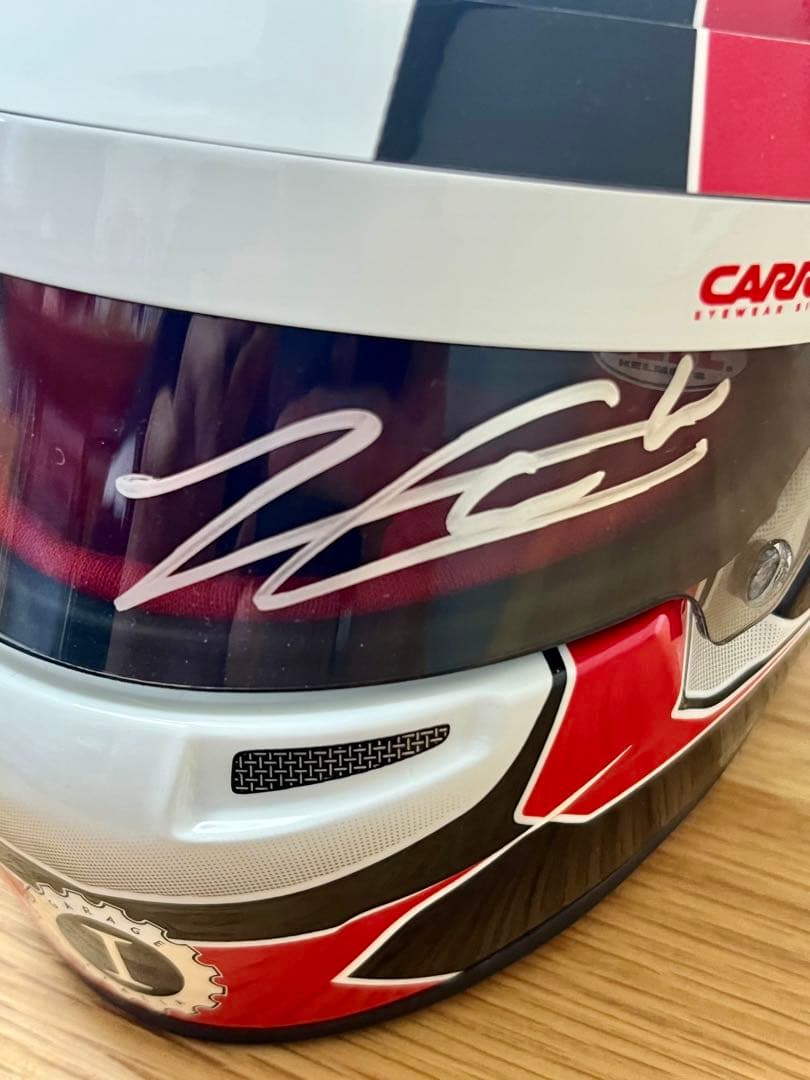 C.ルクレール フェラーリF1-75 1/18、アルファロメオ1/2ヘルメット