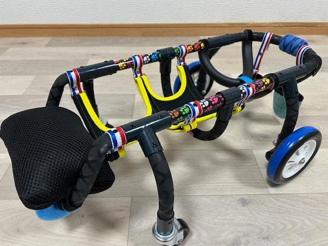 犬用車椅子 歩行器 小型犬用 オーダーメイド 4輪 室内 歩行補助 老犬