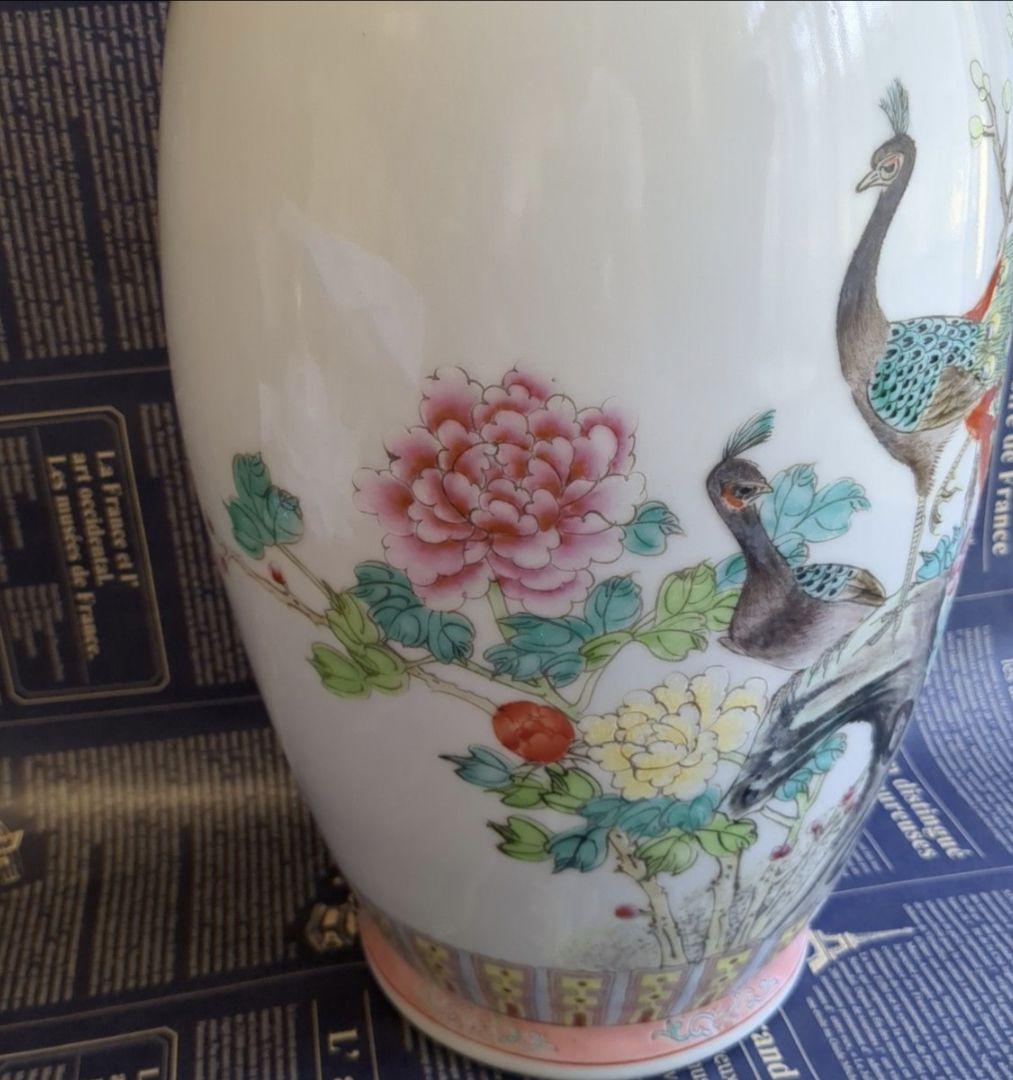 中国景徳鎮製 飾り壷 漢詩孔雀牡丹瓶 花鳥図