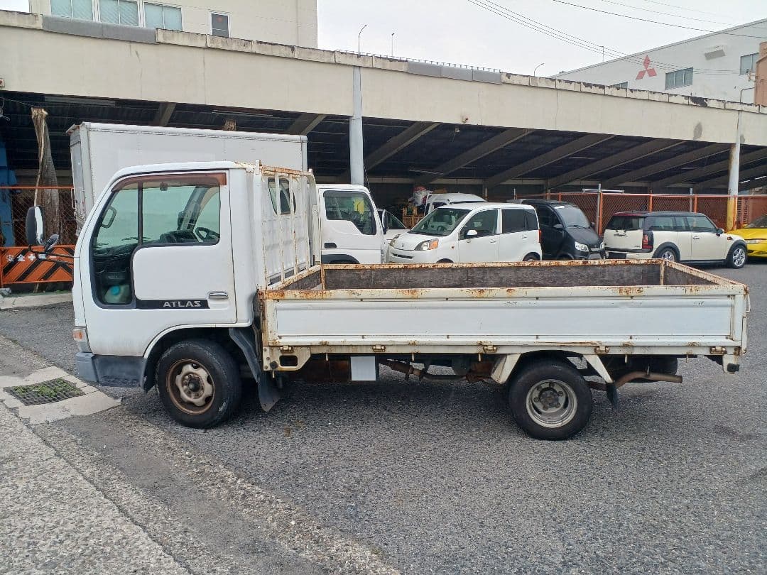 神戸発 アトラストラック1.5トン低床ロング オートマ ガソリン 日産
