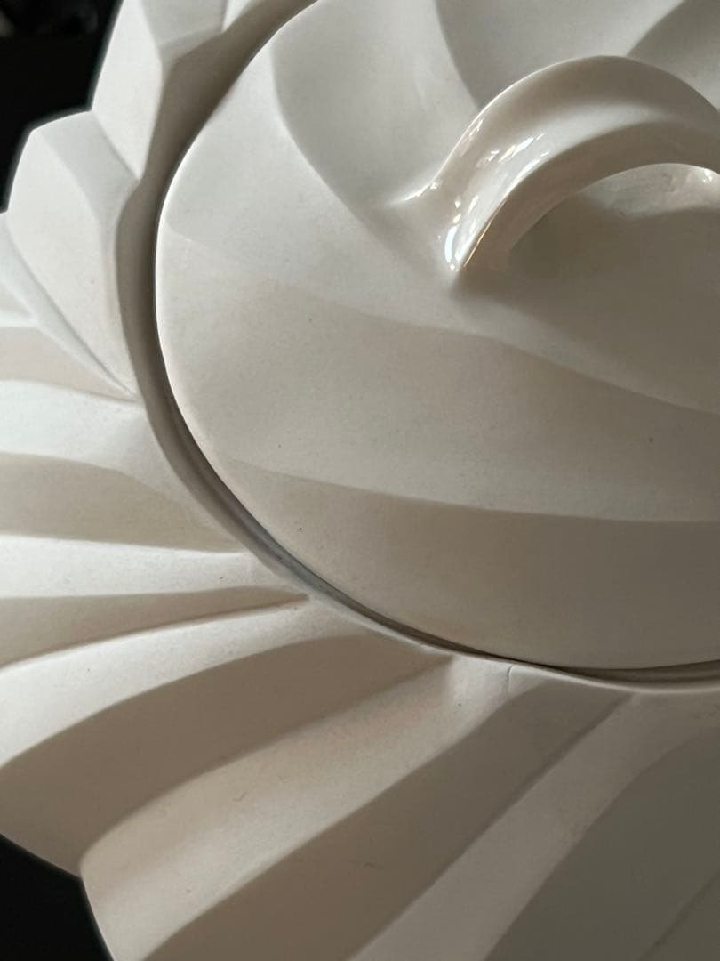 白磁水指(高橋 奈己)｜ギャラリージャパン 高橋奈己 『 白磁水指 』H.185 x