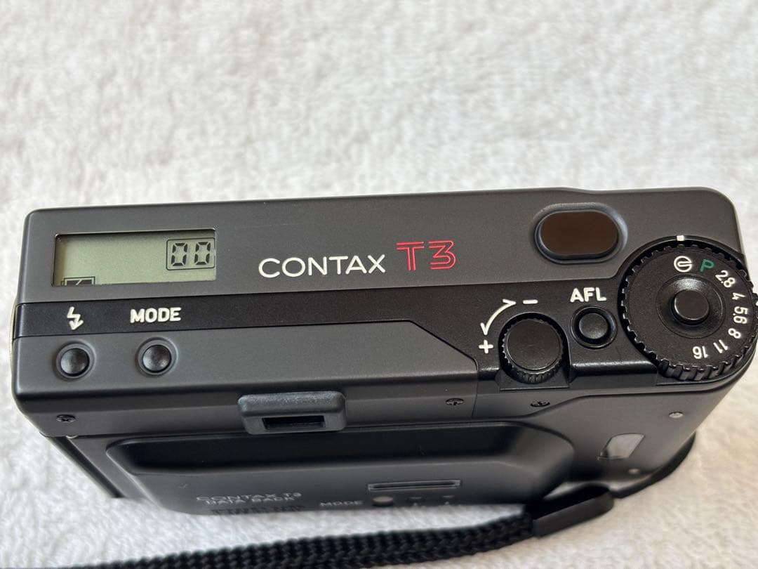 《完動品》整備済み CONTAX T3データバック（前期型）＆アクセサリーセット