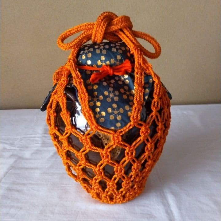 お茶壺                 洛京    草山作