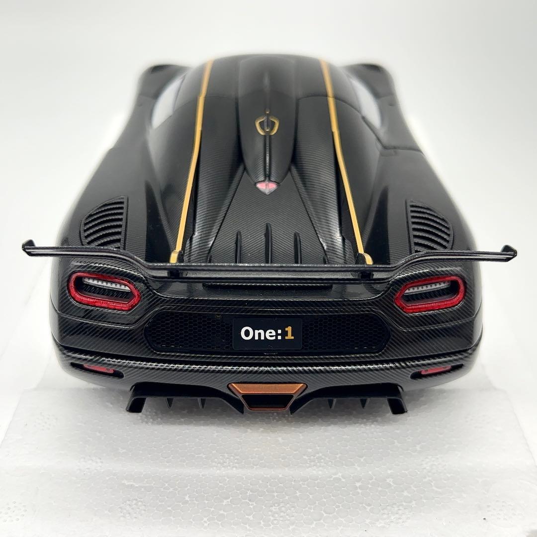 希少品】オートアート 1/18 ケーニグセグ ONE:1 ゴールドストライプ