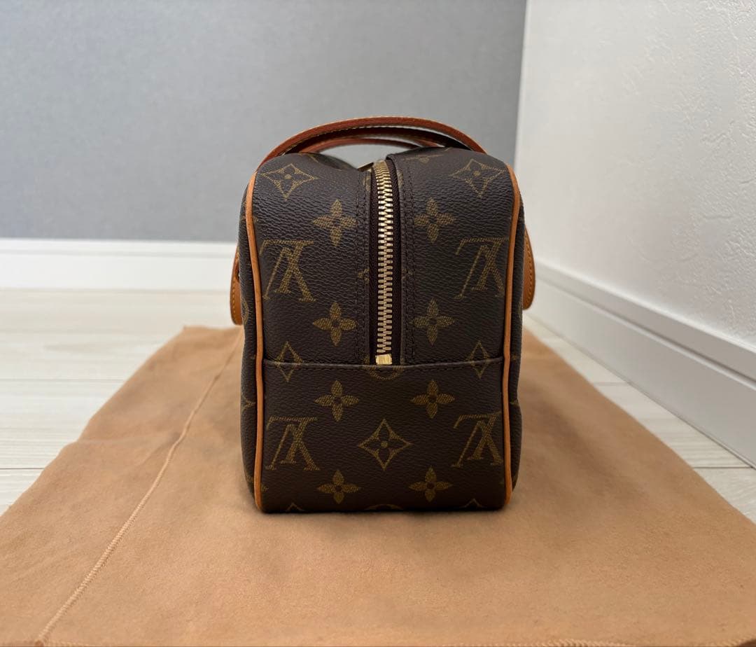 ルイヴィトン　LOUISVUITTON　シテMM　モノグラムバッグ　M51182