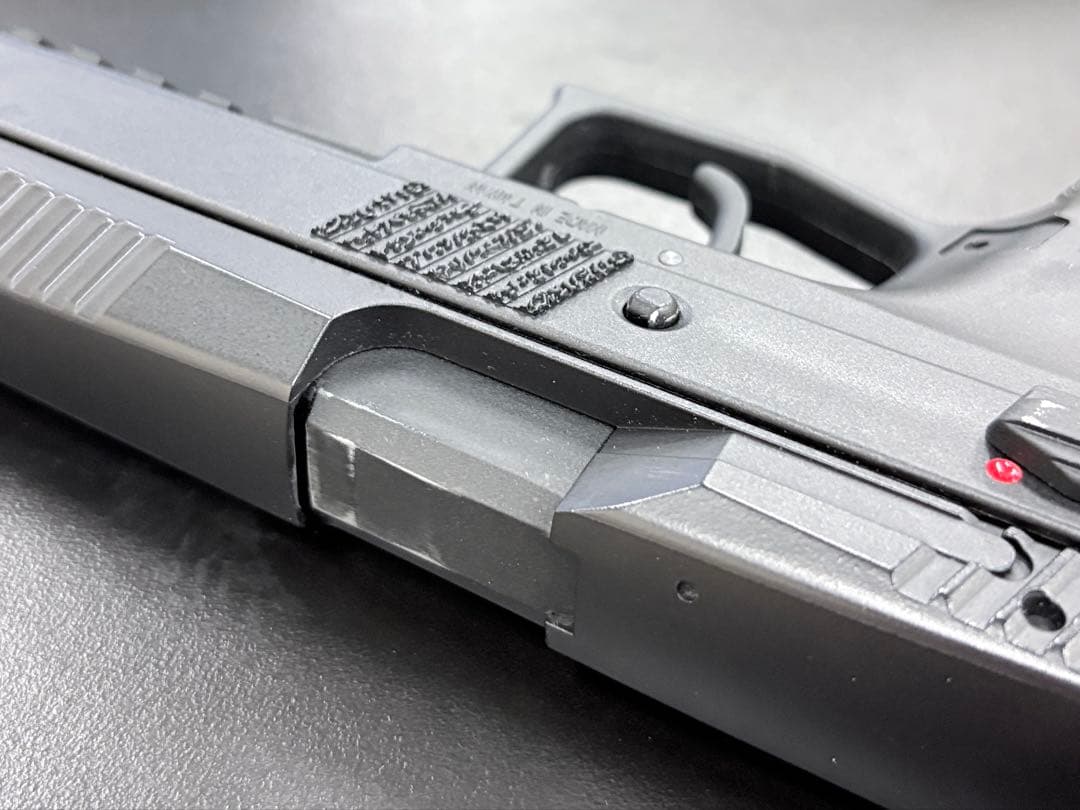 Carbon8 CZ P-09　カーボネイト　CO2ガスブローバックハンドガン