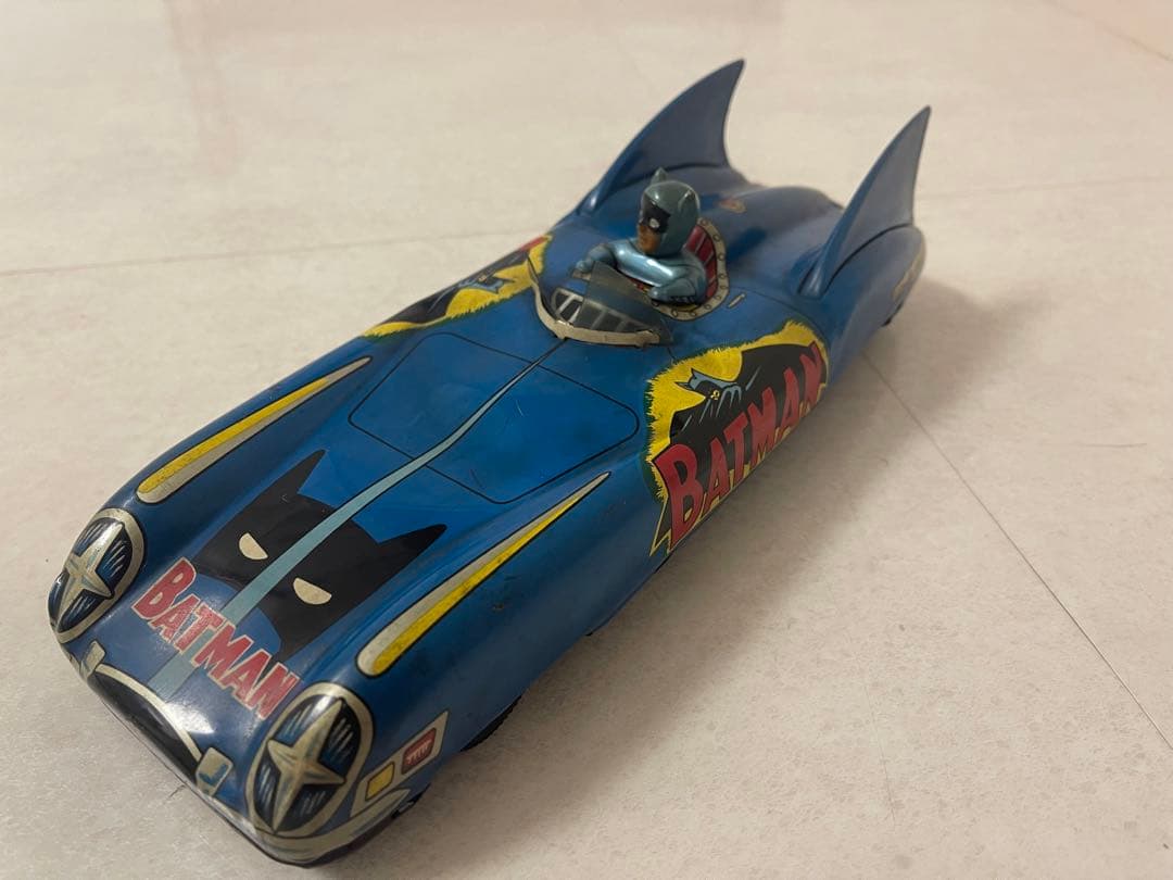 バットマン　ブリキのおもちゃ　バットモービル　バットマンカー　アオシン製