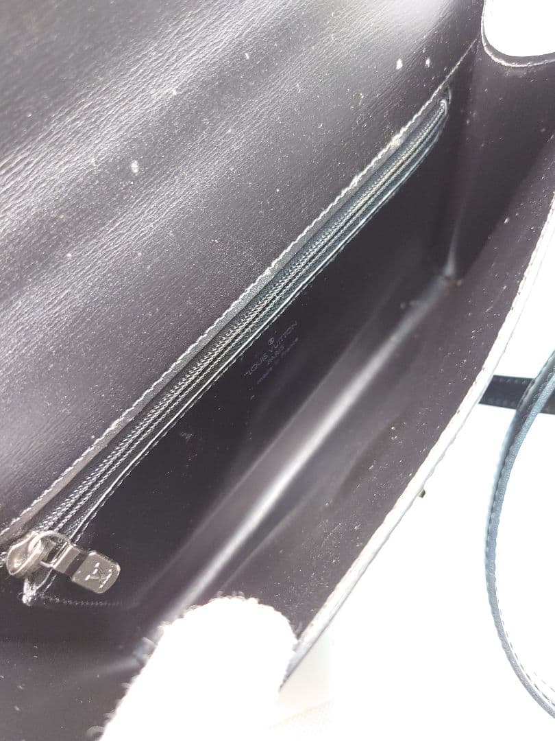 ルイ ヴィトン エピ ポシェット アルシュ ショルダーバッグ M52572