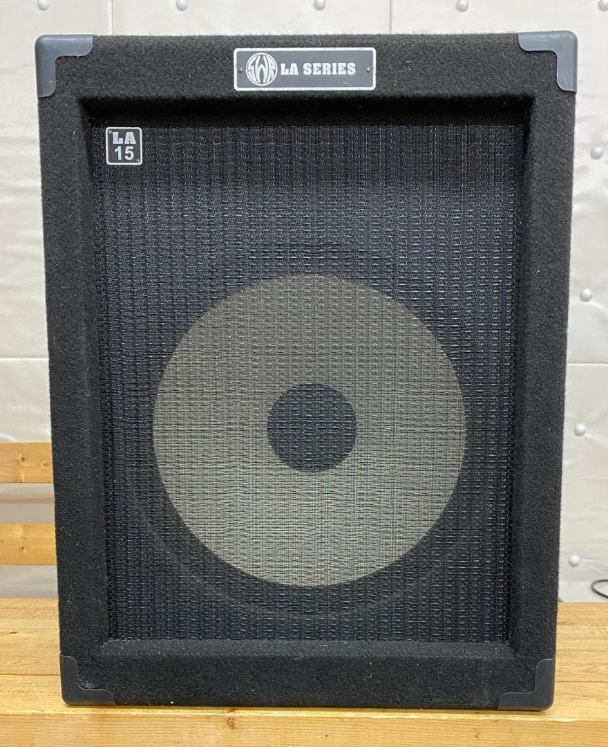 SWR LA SERIES LA15 ベースアンプ SWR LA15 ベースアンプ 100W