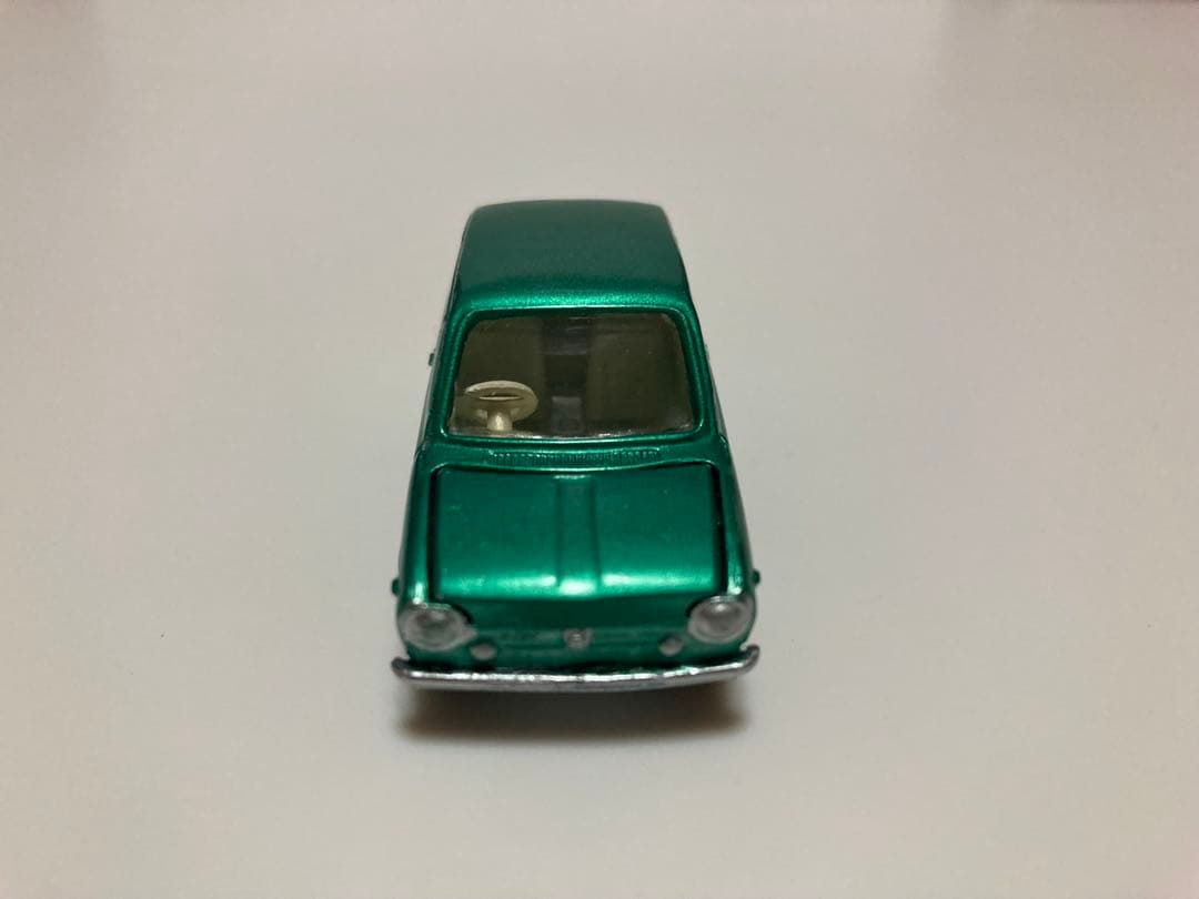 トミカ　No. 9 日本製　スバル　R-2 白シート 緑色指名箱