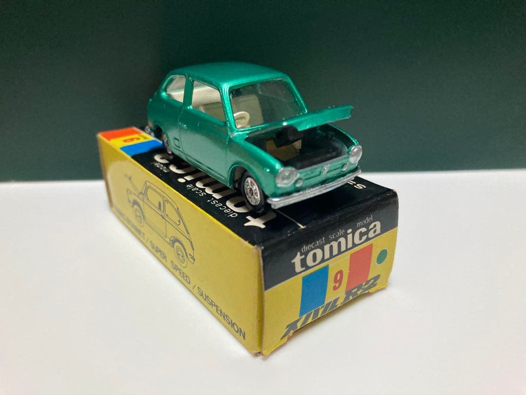トミカ　No. 9 日本製　スバル　R-2 白シート 緑色指名箱