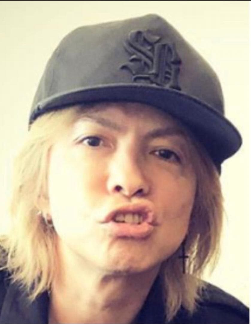 hyde 着 SWITCHBLADE CAP