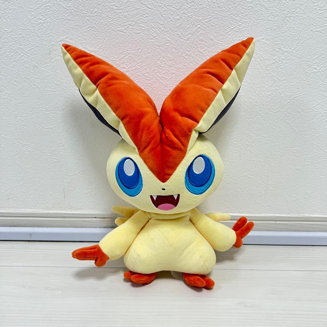 ビクティニ 等身大ぬいぐるみ ポケモンセンター