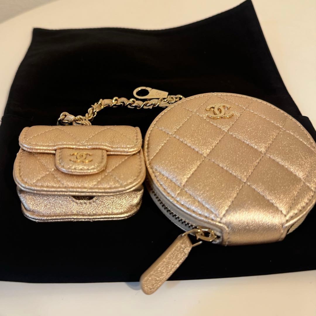 イヤーズギフト CHANEL ゴールド ケース AirPodsケース