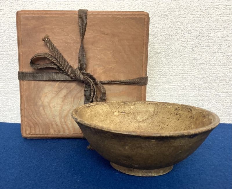 茶道具 赤絵 干支 寅 茶碗 八幡窯 木箱付(メ1384) 瀬戸焼 茶碗 時代物：