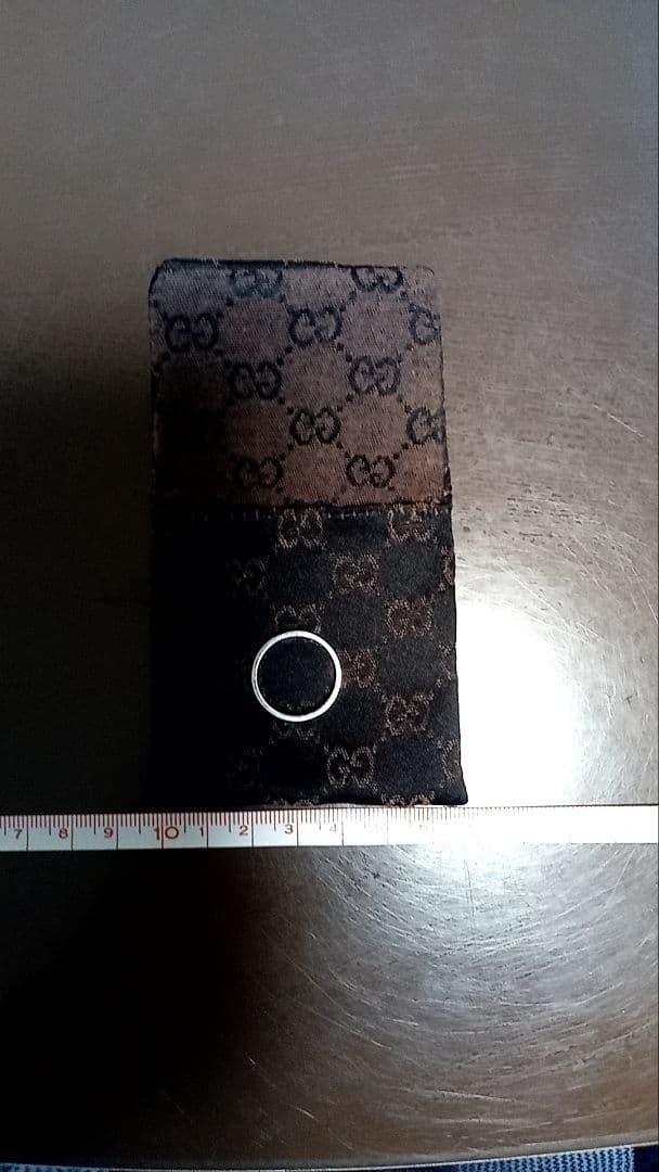 Gucci シルバーリング 専用ポーチ付き