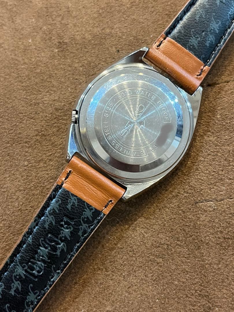 かっこいいメンズ自動巻腕時計　セイコー5 5126-8010 ビンテージ　稼働品