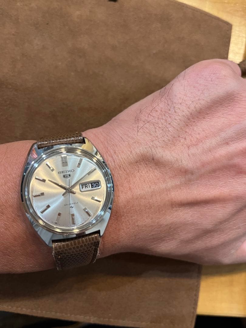 かっこいいメンズ自動巻腕時計　セイコー5 5126-8010 ビンテージ　稼働品