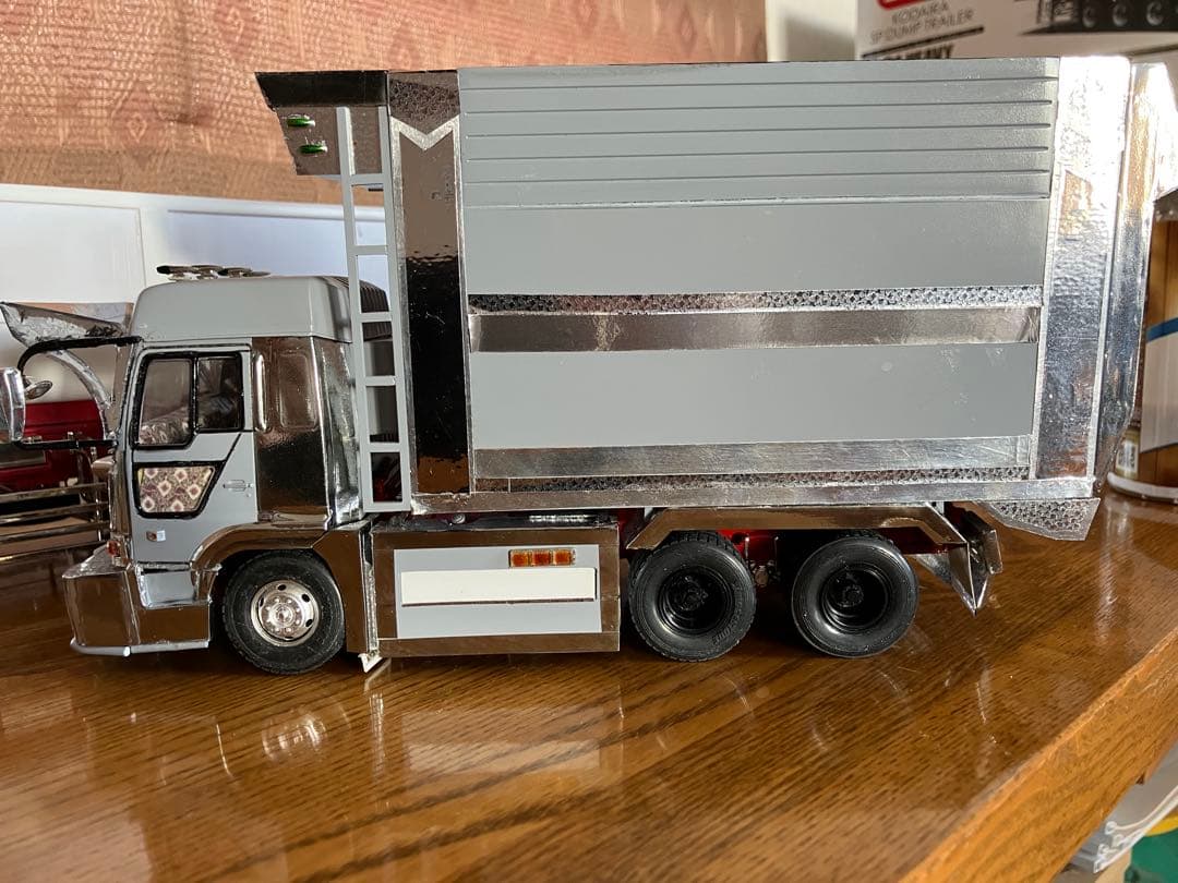 デコトラ・デカ箱ダンプ・プロフィア・1／32・完成品・プラモデル