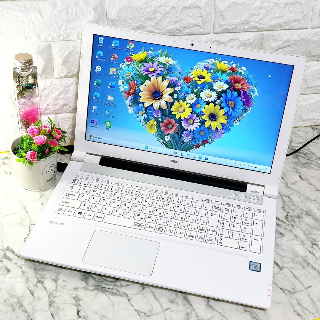 Windows11✨新品SSD✨すぐ使えるノートパソコン白✨カメラ薄型✨初心者