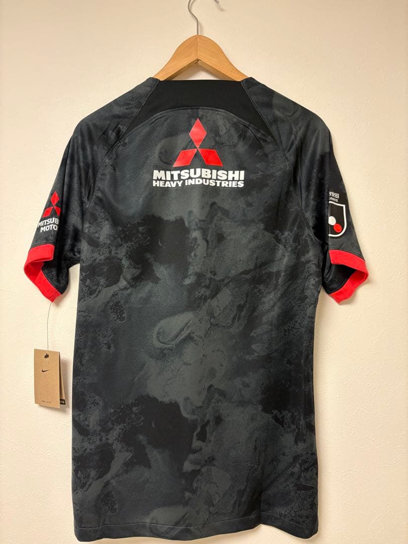 浦和レッズ 2024年 3rdユニフォーム おまけ付（缶バッチ、キーホルダー）