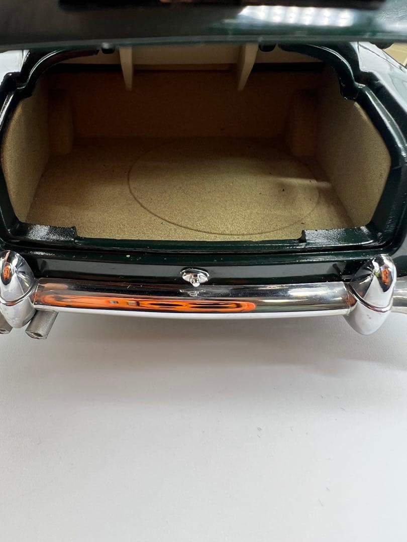 No486ジャンクミニカー1/18箱なしAston Martin DB5