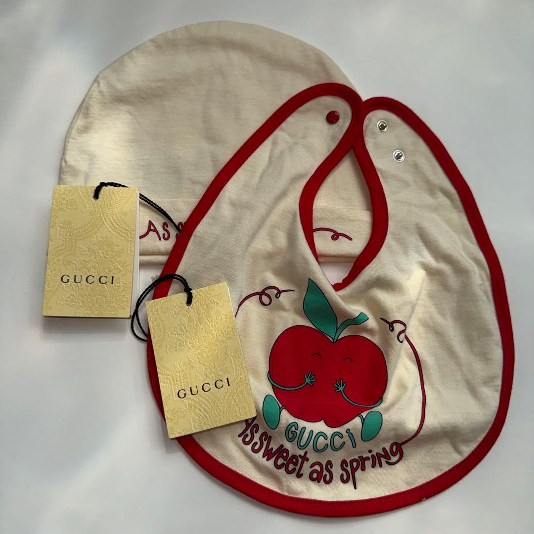 GUCCI スタイ・よだれかけと帽子セット GUCCI 3点セット ベビー服