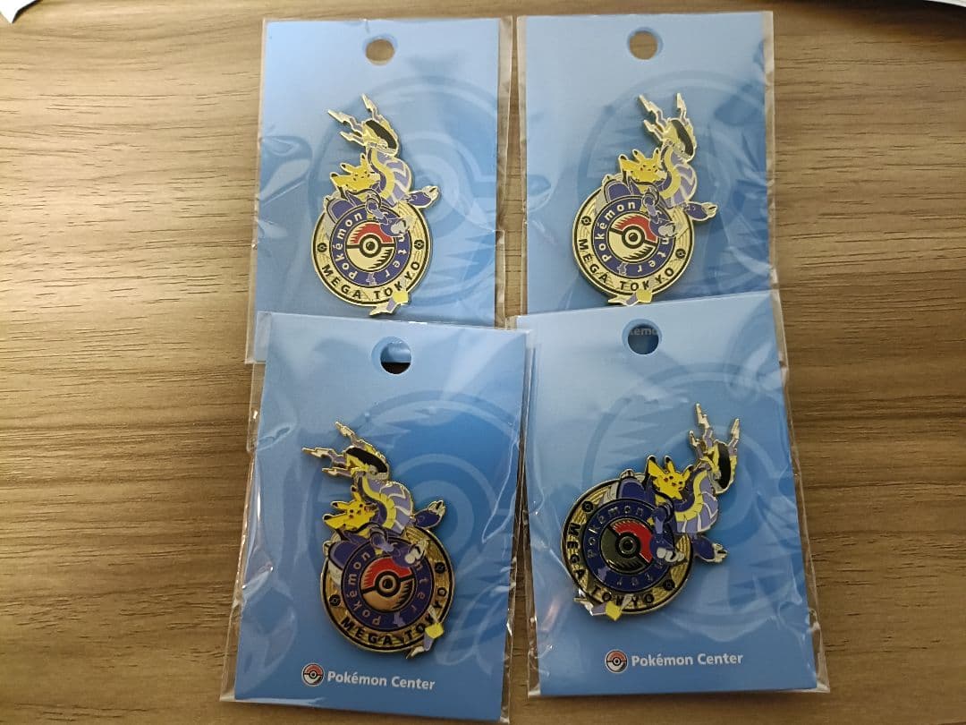 ポケモンセンター メガトウキョー 池袋 ロゴピンズ ピカチュウ