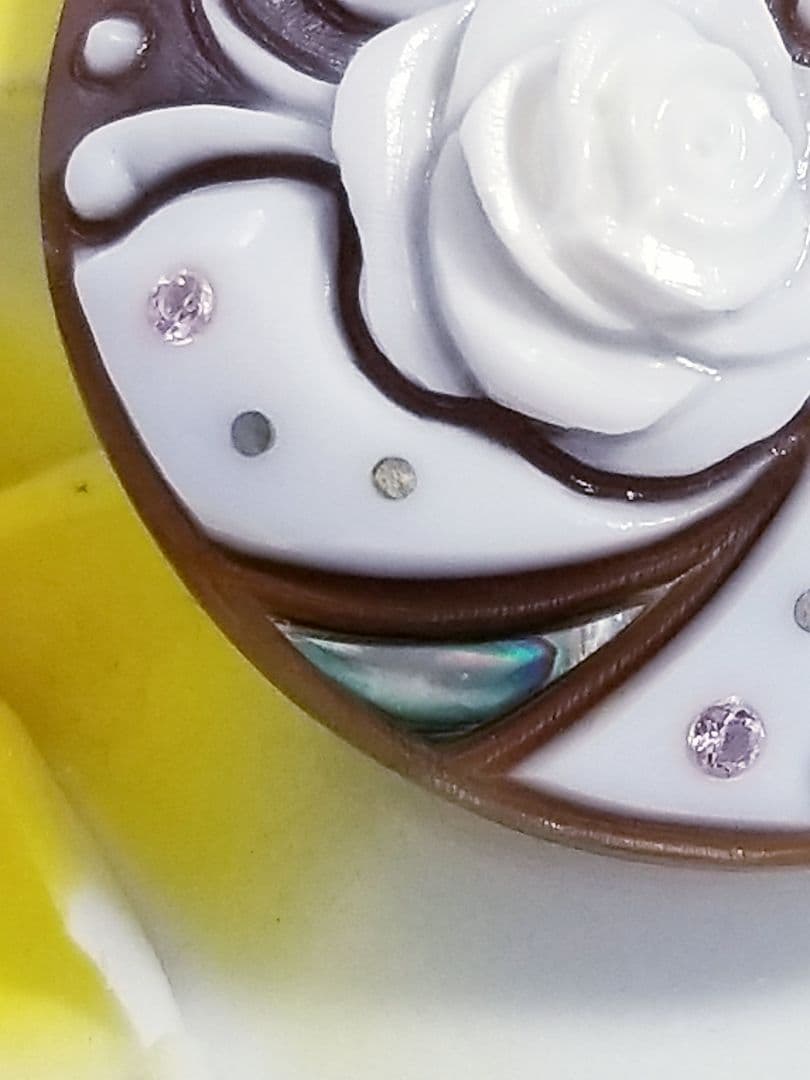 KS-043 【ロザリオ・メンネッラ】作　天然シェルカメオルース