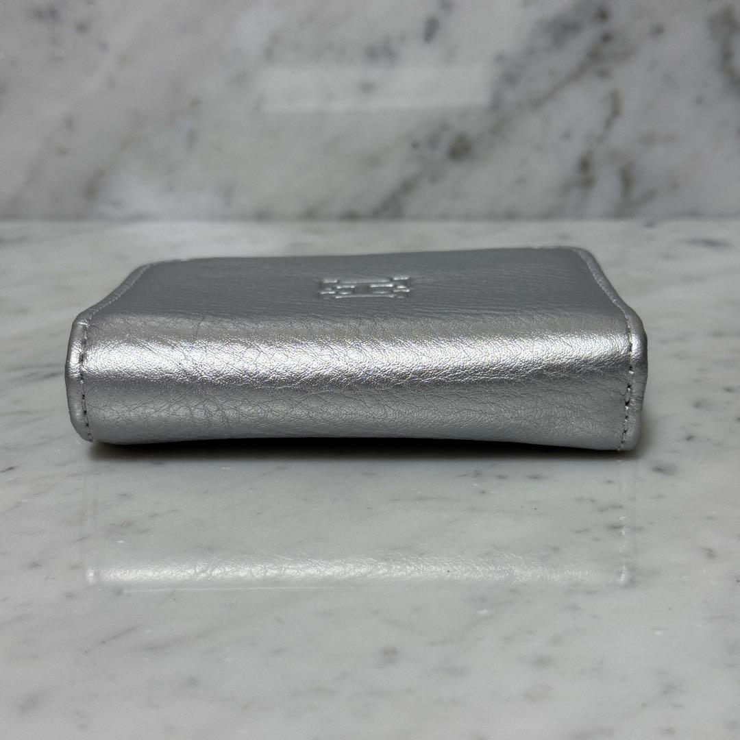 新品 未使用 HIROFU ヒロフ 二つ折り財布 銀 シルバー 本革 ジップ