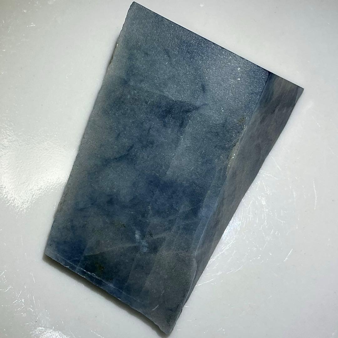 コン沢翡翠　マニア向け究極のカット原石（135） 糸魚川翡翠原石 13 入コン沢 - YouTube コン沢翡翠 マニア向け究極のカット