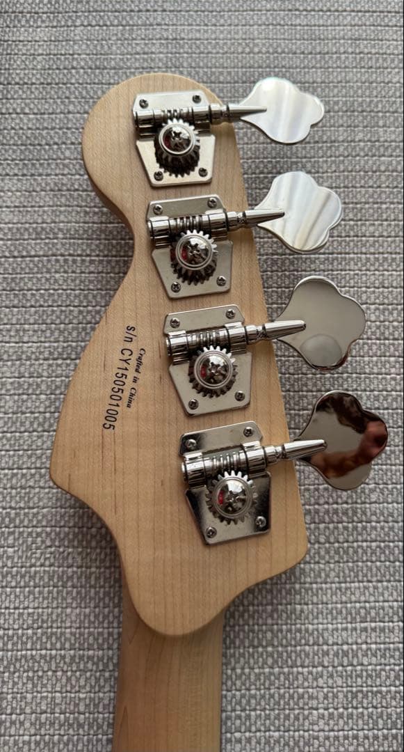 Squirt by fender Black BASS - メルカリ