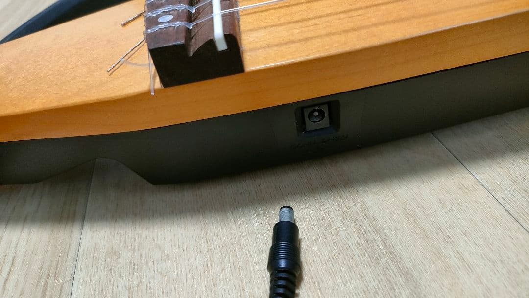 ヤマハ　サイレントギター　クラシックギター SLG-100N