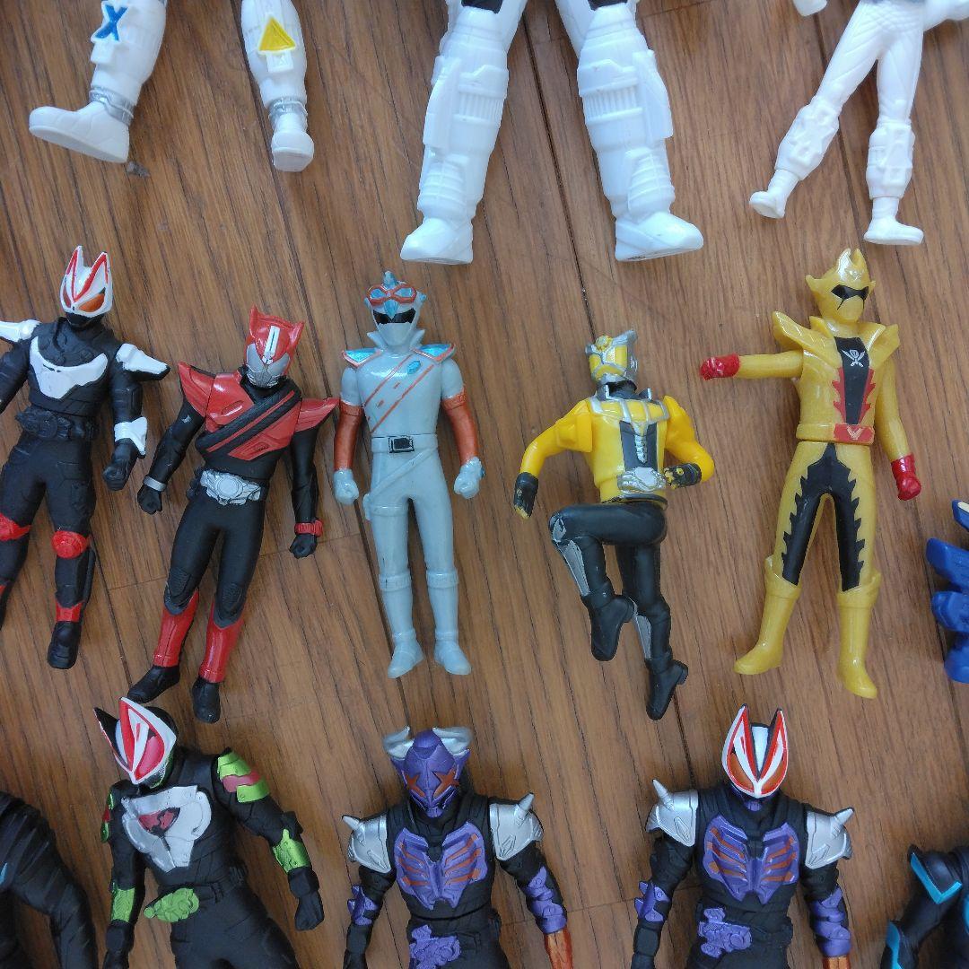 仮面ライダーソフビまとめ売り34体＆ヴァルゴゾディアーツ戦隊ヒーロー怪獣など