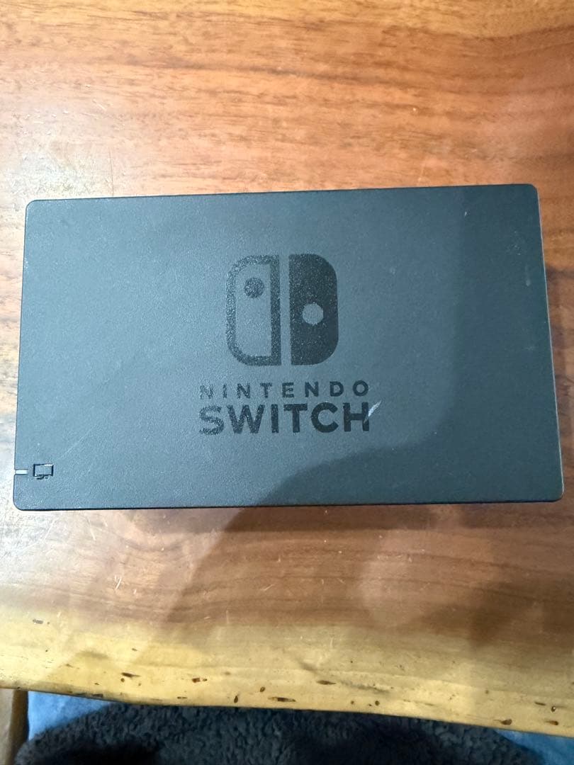 Nintendo Switch 本体 ネオンブルー・レッド