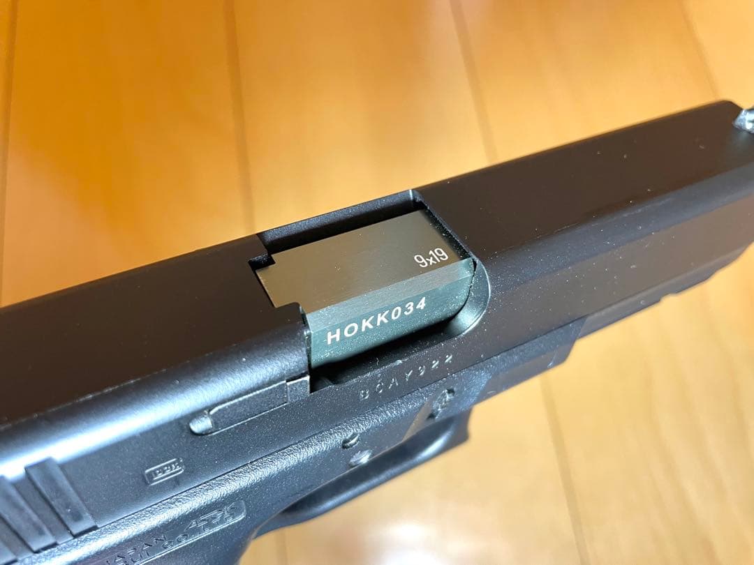 東京マルイ　グロック17 GEN4 カスタムパーツ組込　マガジン2本付　ガスブロ