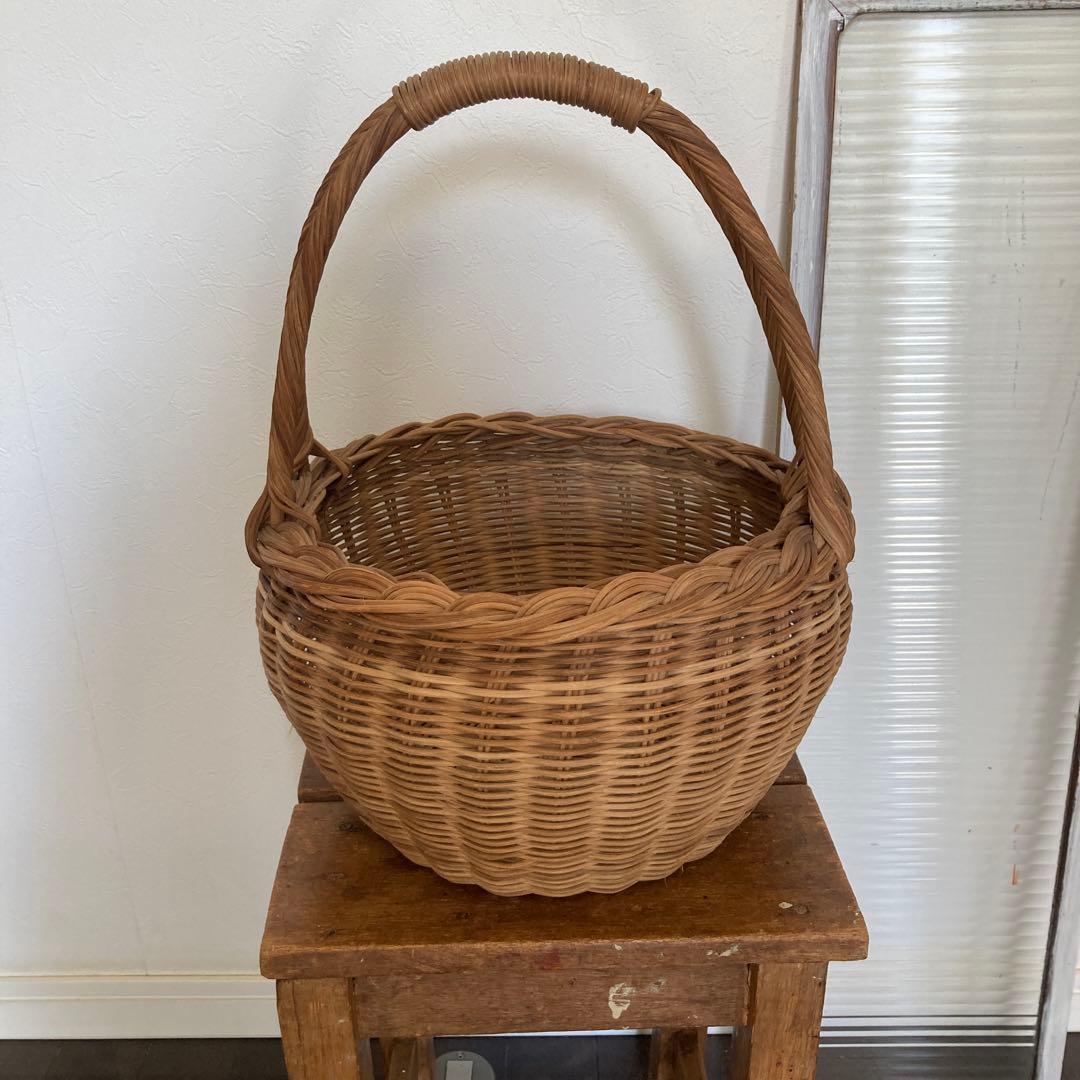 フランスパニエヴィンテージ籠 ラタン バスケット - メルカリ