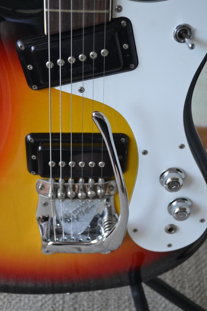 Mosrite モズライト 黒雲 エレキギターベンチャーズモデル値下げ