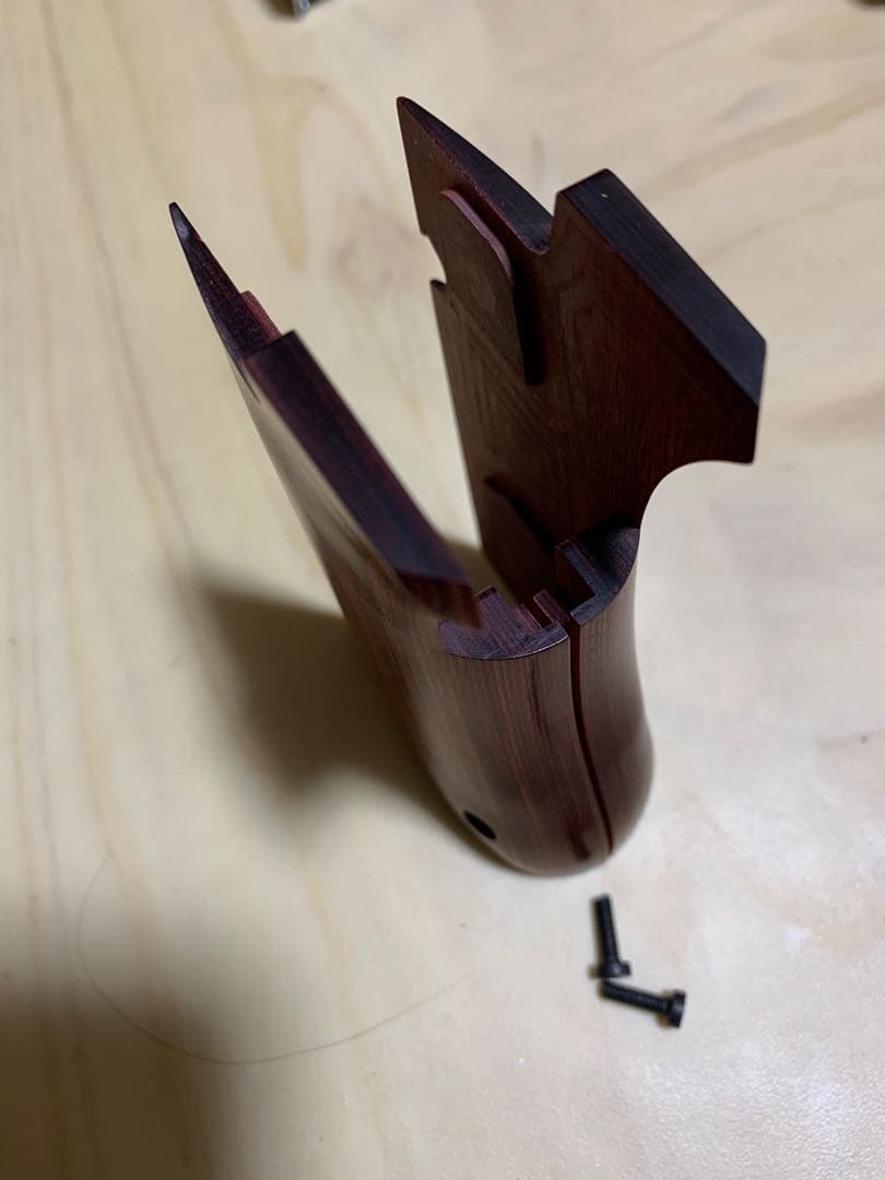 美品木製グリップ/東京マルイデザートイール.50AE/スムーズ/レッド　薄型