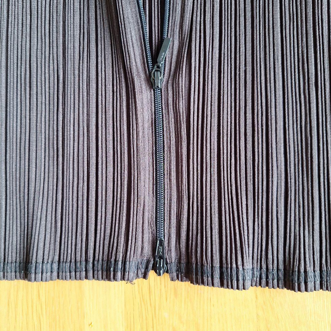 PLEATS PLEASE ダークグブラウンプリーツ 半袖シャツ