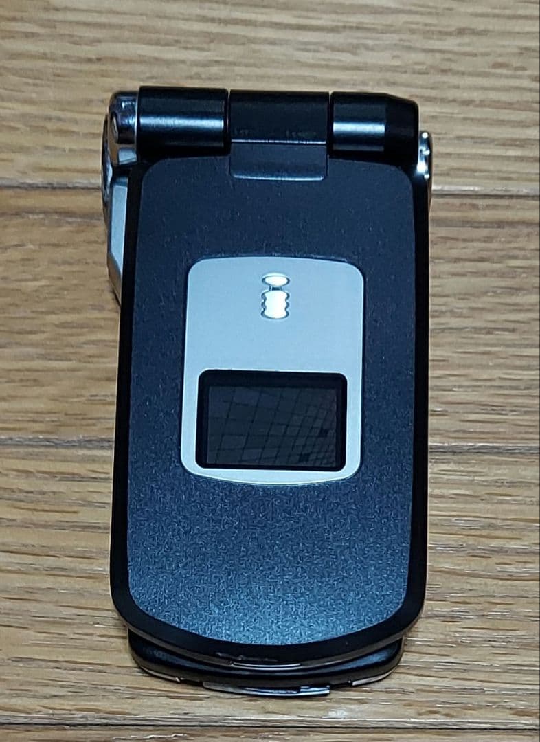 ドコモ FOMA P900iv クラウドブラック FFVII（中古品）