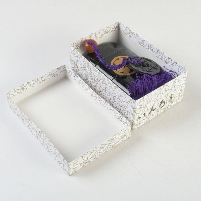 時代提げ物　黒漆　三つ葉葵蒔絵　印籠　薬入　根付　緒締め玉　C　9438