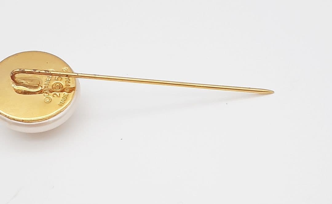 Z08-14 シャネル パールピンブローチ フェイクパール