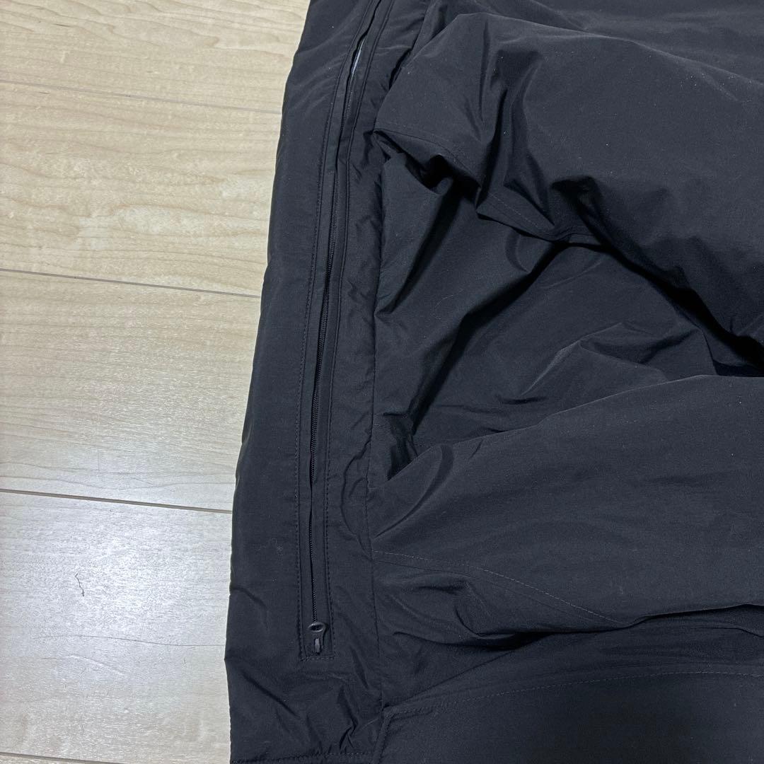 新品タグ付 ユニクロ 防風パデッドコート L ブラック 男女兼用
