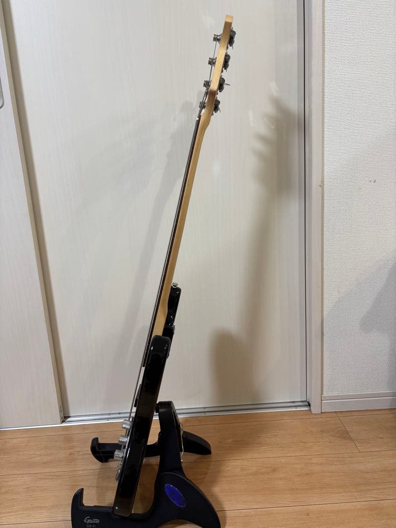 エレキベース サンバースト ショートスケール フレットレス