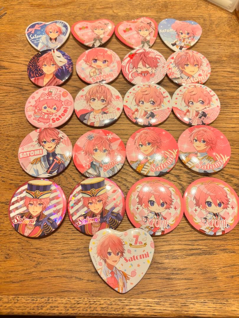さとみ 缶バッジ 21個セット - メルカリ